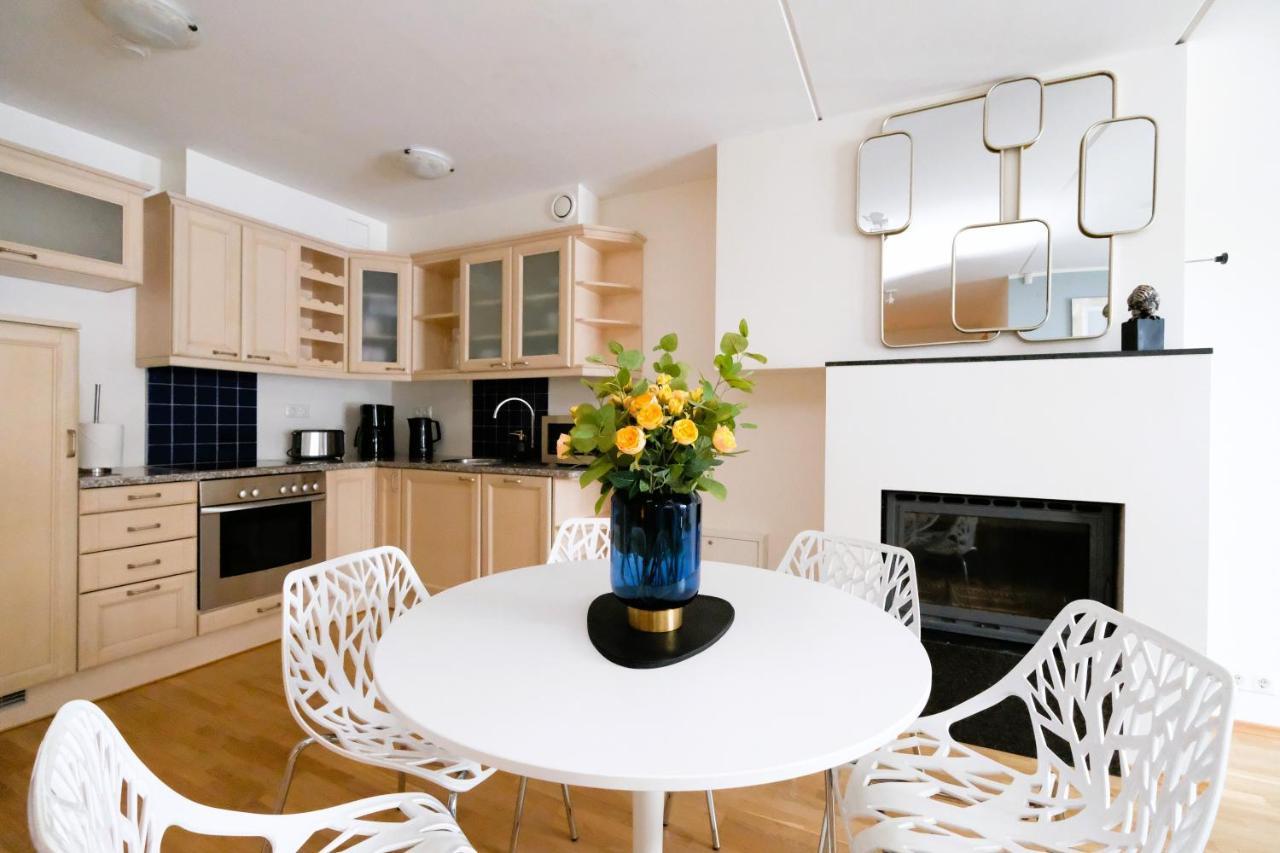 Tallinn City Apartments Roosikrantsi Talin Exterior foto